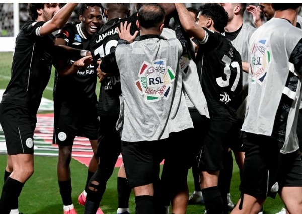 الشباب يهزم الاتحاد 3-2 ويؤجل حسم التأهل الآسيوي