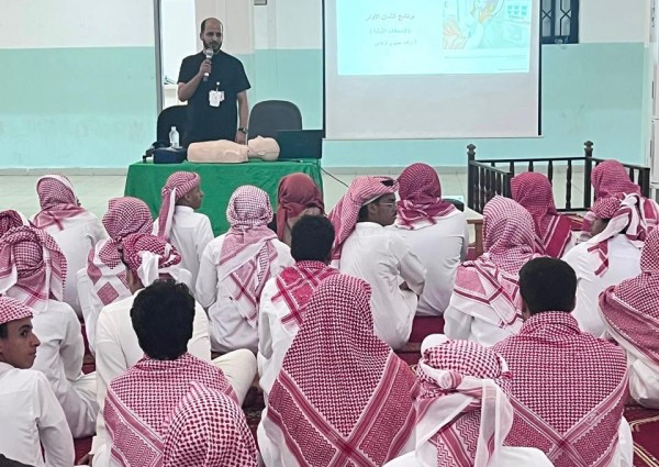 ثانوية البحر الأحمر تنظم دورة «الإسعافات الأولية» لتعزيز الوعي الصحي والسلامة