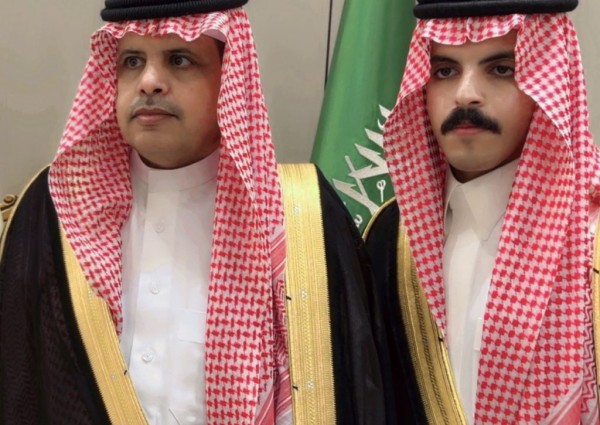 في ليلةٍ جسدت تلاحم المحبة والوفاء.. اللواء الركن طيار سليم بن عبيد القعبوبي يحتفل بزواج ابنه “سالم” وسط حضور مهيب من الشيوخ والوجهاء بمدينة بريدة (صور)