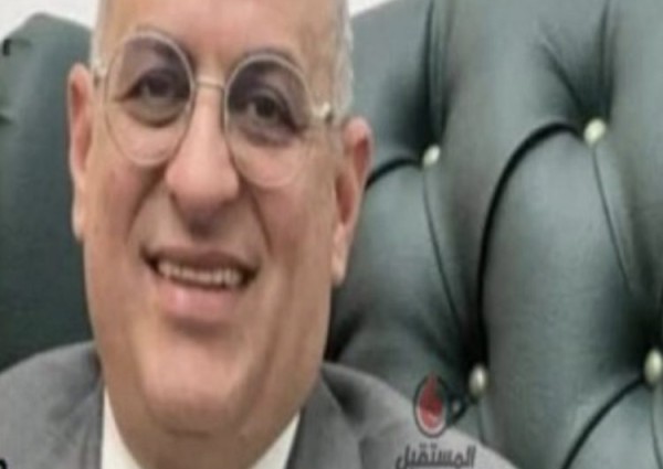 رجل الأعمال عايد بن عبيد بن شويلع يهنئ المهندس وائل لطفي بمناسبة تقاعده المبكر