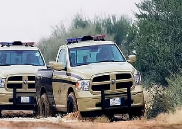 الأمن البيئي يوقف مخالفَين لاستغلال الرواسب ويصادر معدات تجريف بالمدينة المنورة