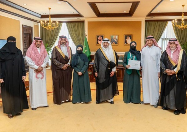 بحضور المدير العام للتعليم بالمنطقة .. نائب أمير منطقة تبوك يستقبل الطالبات الفائزات بمعرض “آيسف 2026”