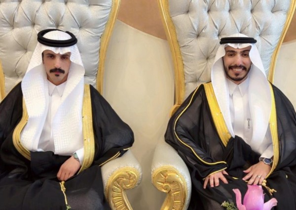 حضورٌ لافت في حائل.. دهيم بن نهار المظيبري يحتفل بزواج حفيديه المهندس بدر والملازم أول تركي في قصر المعالي كبيتال