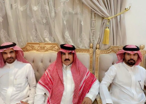 أمسية حائلية تحتفي بالشعر وأهله.. تكريم الشاعر عمير العجوني في ديوان القعابيب