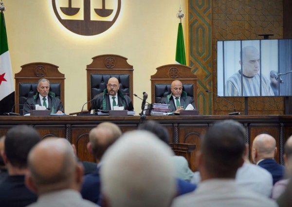 محكمة جنايات دمشق تصدر أحكامًا بالإعدام بحق بشار الأسد وعدد من مسؤولي النظام السابق
