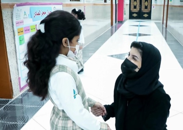 طلاب مواليد كورونا على مقاعد الصف الأول.. و4 ملايين طالب يعودون للدراسة