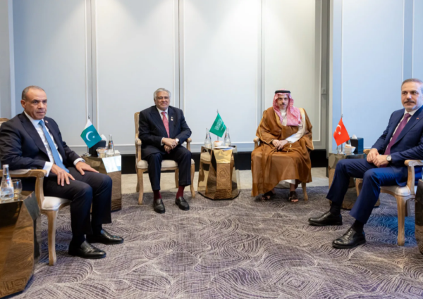 وزير الخارجية يشارك في الاجتماع الخامس للأطراف الإقليمية الأربعة بعمّان