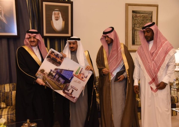 أمير الشرقية يدشن حملة أدبي الأحساء الوطنية الثانية ( أدبي الأحساء .. الوطن أولا)