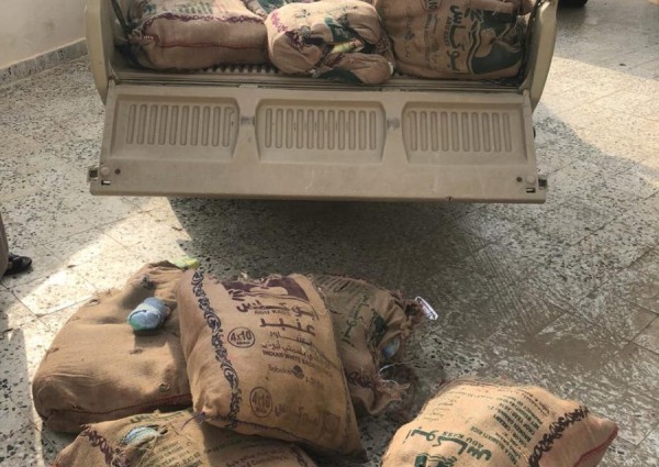 دوريات مركز عثوان تحبط تهريب أكثر من 700 حزمة من القات