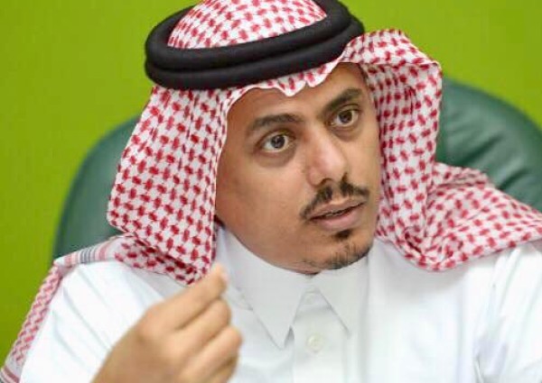 مدير تعليم جازان يقدم التهنئة لشاعر عكاظ المعلم محمد يعقوب