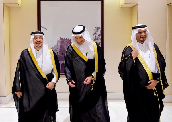 الأمير فيصل بن بندر يجتمع بعدد من منسوبي وزارة الطاقة والصناعة والثروة المعدنية