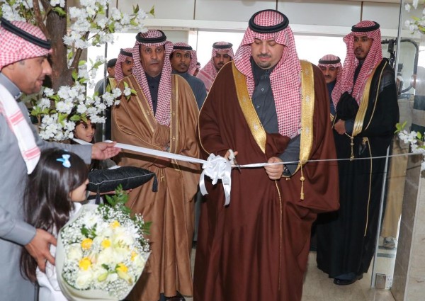 أمير منطقة الحدود الشمالية يفتتح مبنى مكتب العمل بمحافظة طريف