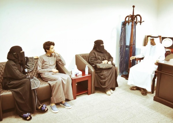 رئيس تراحم جازان يستقبل ويكرم فريق ” أهل الخير ” التطوعي . .