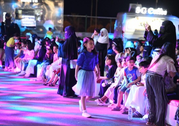 أطفال الشمالية يبتهجون مع شخصيات كرتونية ومسرح للطفل وفرقة سرك عالمي بعيدكم شمالي