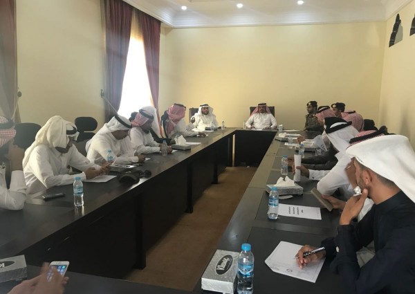 محافظ بـيـش يناقش استعدادات المحافظة للاحتفاء باليوم الوطني الـ 88