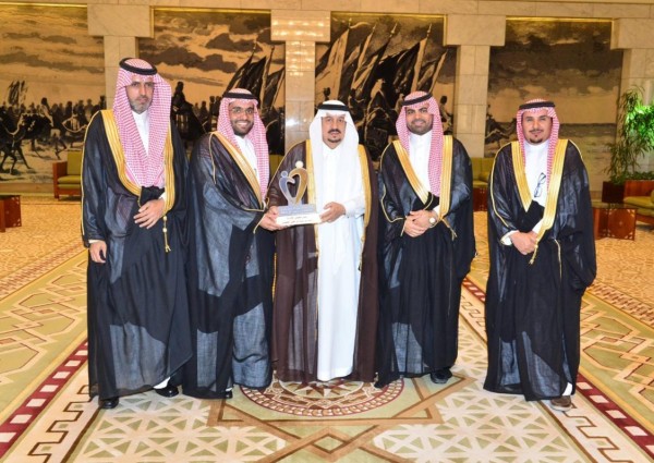 أمير منطقة الرياض يستقبل رئيس جمعية التدخل المبكر للأطفال ذوي الإعاقة