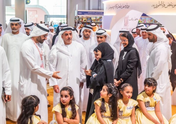 سيف بن زايد يفتتح معرض أبوظبي الدولي للكتاب