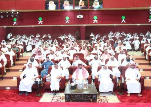 مدير تعليم صبيا يلتقي بأكثر من ٦٠٠ من المرشدين والمرشدات