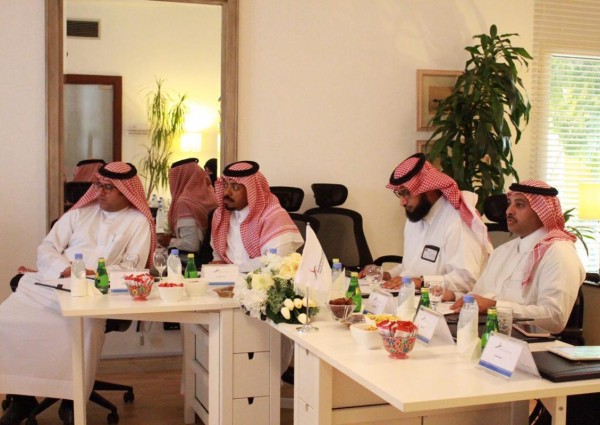 ‏‫” مجلس المجلس ” يناقش تطبيق نقوش في باقي محافظات المنطقة