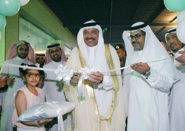 محافظ صامطة يرعى الكرنفال الصحي بالحد الجنوبي