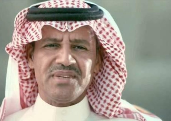 الفنان خالد عبد الرحمن يغادر المستشفى بعد تحسن حالته الصحية