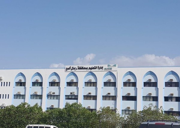 «مدير تعليم ألمع» يطمئن على استعدادات المدارس لاستقبال الطلاب والطالبات