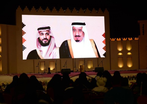 إعلاميون بالمنطقة الشرقية يزورون بيت الخير بالجنادرية