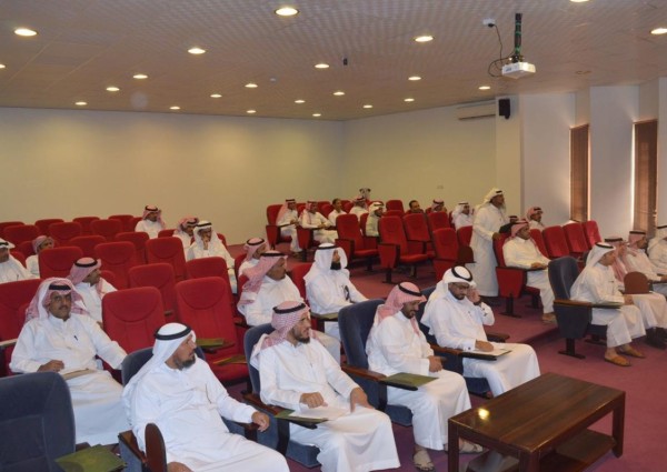 “مدير فرع وزارة البيئة والمياه والزراعة بمنطقة جازان” يفتتح البرنامجين التدريبيين