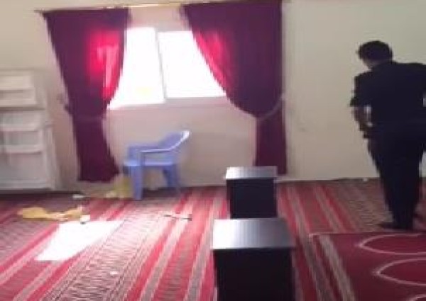 القبض على 4 أحداث لاتهامهم بالعبث وإحداث فوضى بأحد مساجد طريف (فيديو)