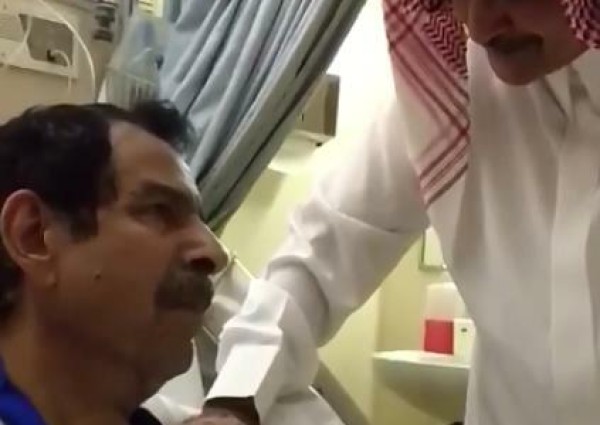 المذيع باهبري ينشر مقطعاً يجمعه بزميله فهد الشايع بعد انقطاع 20 عاما