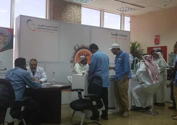 المستشفى السعودي الالماني بالمدينة يشارك بفعالية “شيك على عيونك” بالتعاون مع الشركة السعودية للكهرباء .