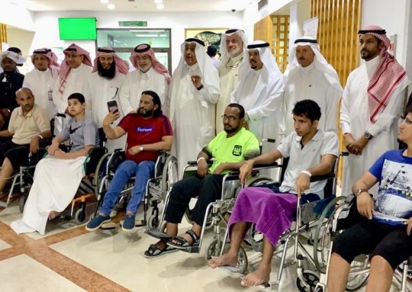 رسم البسمة والفرحة على مرضى مستشفى الملك عبد العزيز بقسم التأهيل الطبي بجدة