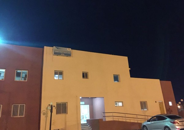 إزدحام كبير لمراجعي قسم النساء بمركز بيش للرعاية الصحية