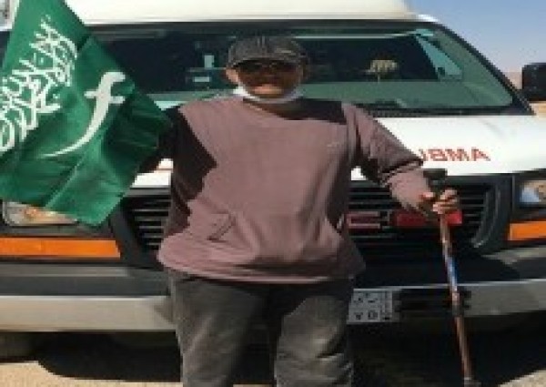 فنان سعودي يقطع مسافة 750 كم مشياً على الاقدام