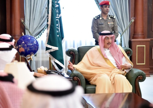 أمير منطقة جازان يستقبل وكلاء وموظفي الأمارة عقب عودته من إجازته السنوية