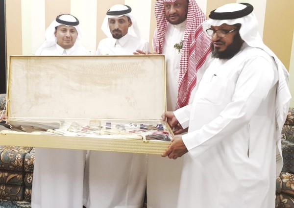 الدكتور “النجادي”يقيم حفل تكريم لزميله “المسعودي” بمناسبة حصوله على “الدكتوراه