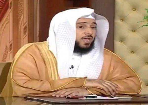 «السلمي» يُحذر من بيع سلعة وإخفاء عيوبها: تمحق البركة (فيديو)
