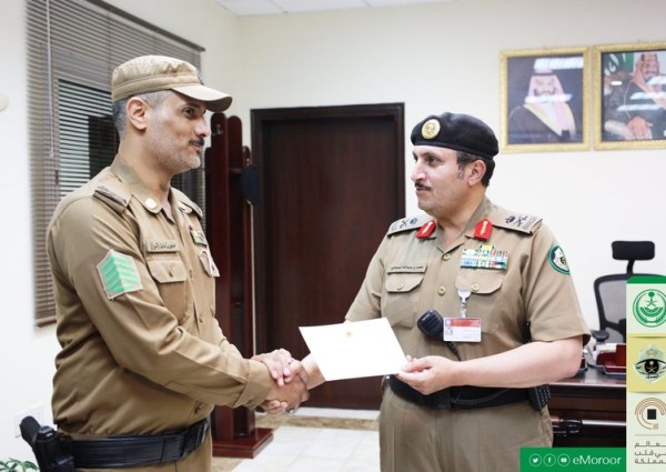 وزير الداخلية يوجِّه بمكافأة رجال الأمن في فيديو “دق على عمتك”