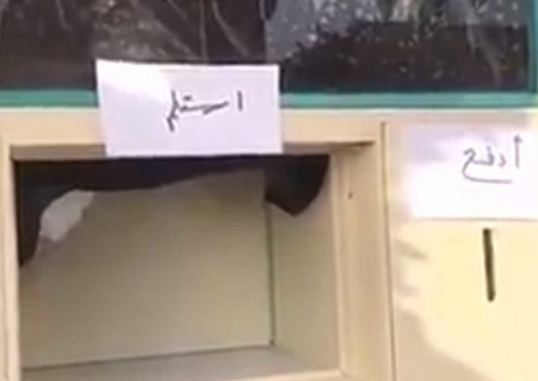 بالفيديو.. أسرة منتجة تبتكر مخبزًا نسائيًّا بحوطة بني تميم