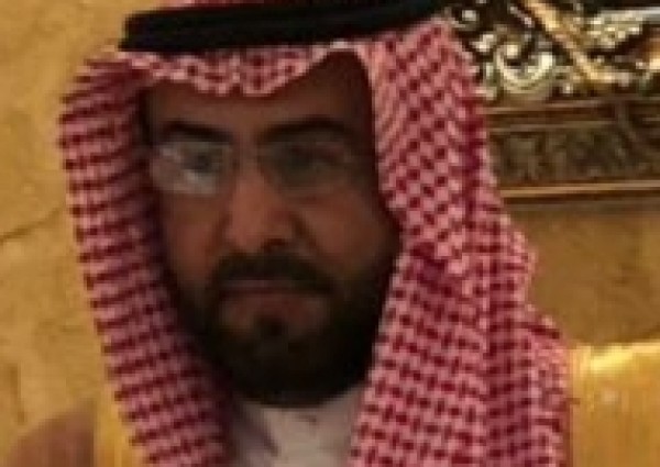 جبل عويرض هيكل حديدي يجعله محط انظار السياح