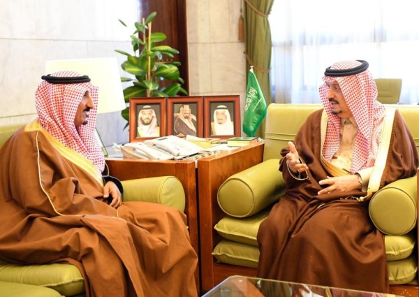 سمو أمير منطقة الرياض يستقبل أمين عام دارة الملك عبدالعزيز المكلف