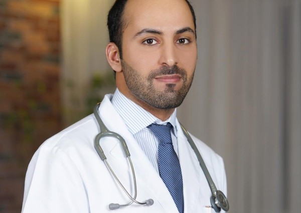 طبيب باطنه: تأثير الصيام على مرضى حصى الكلى نتيجة ترسب الأملاح والمعادن