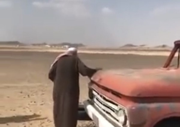 «فورد الخليج» تنتهي من إصلاح «الونيت» وتعيد العم مطلق 6 عقود للوراء