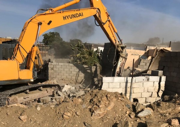 أمانة الطائف تزيل احداثات واسطبلات خيول مخالفة في الردف