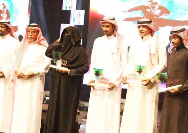 ليالي الفلكلور تكرم رواد الفن الشعبي الاصيل بمركز الملك فهد الثقافي
