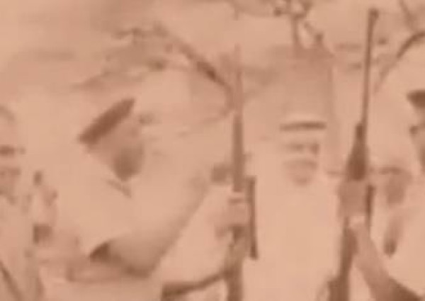 فيديو نادر للملك فهد خلال “مقناص” في الصومال قبل 50 عاماً