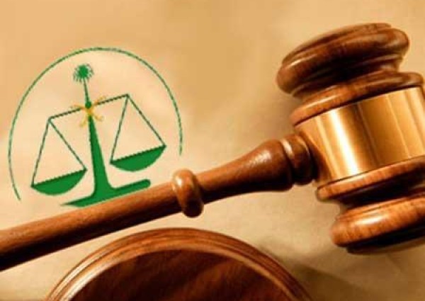 السجن والجلد لخادمة فلبينية وضعت “بولها” في طعام مخدوميها بالدمام