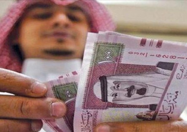 “النقد” تعيد مبلغاً مالياً لعميل بعدما احتجزه صراف آلي ورفض البنك إعادته له