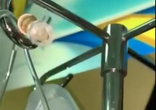 “صحة بيشة” تعلن نتائج التحقيق في مقطع رصَد وجود نمل داخل أنبوب مغذي