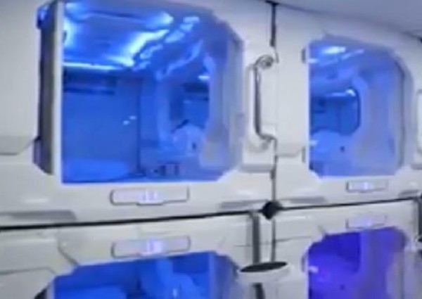 “كبسولة الحاج الفندقية”.. ابتكار يُستخدم لأول مرة في حج هذا العام (فيديو)